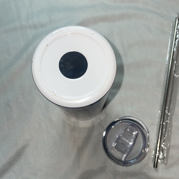 BMW 20 oz tumbler cup with straw and lid - Picture 3 of 4